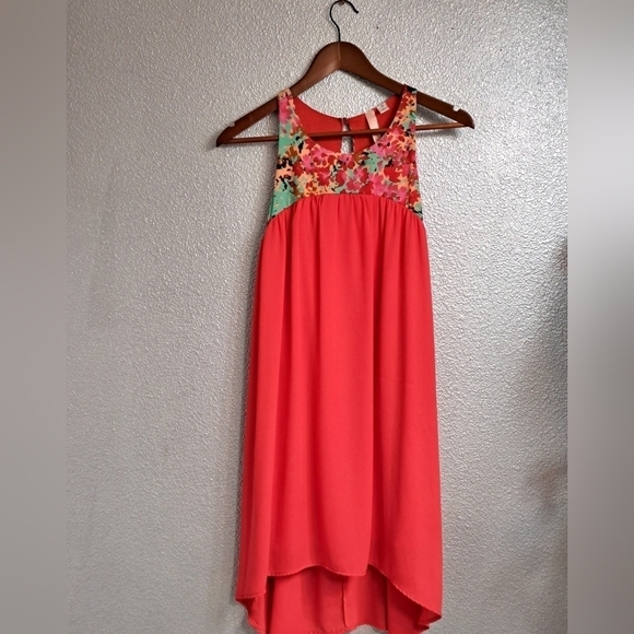 Prevett Sleeveless Floral Bodice & A Semi Sheer Dress   Size S - Picture 1 of 5
